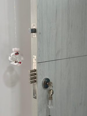 cerradura-seguridad-300x400